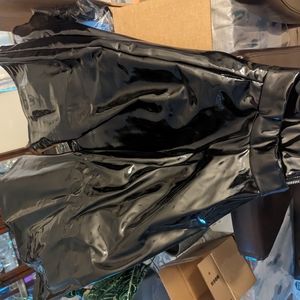 EUC Vixen Vinyl Swing Circle Skirt in 2x